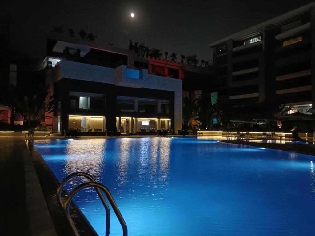 Parkside Boutique 3 Bbr Serviced Apartment - Ocean Blue - Near Airport カイロ エクステリア 写真